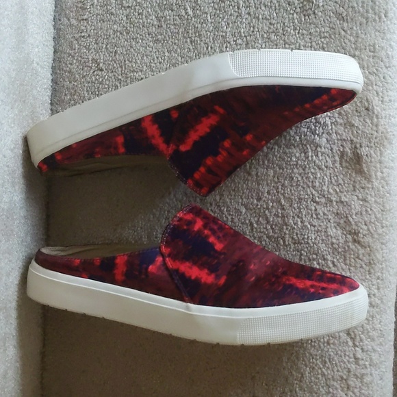 Logo Lori Goldstein Diane Printed Slip On Mule Sneaker 7M Red Blue - Picture 12 of 13